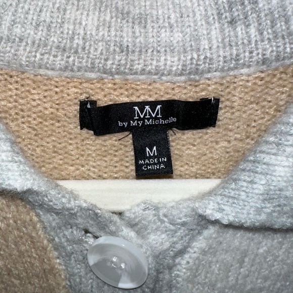 Button up sweater - Picture 3 of 3